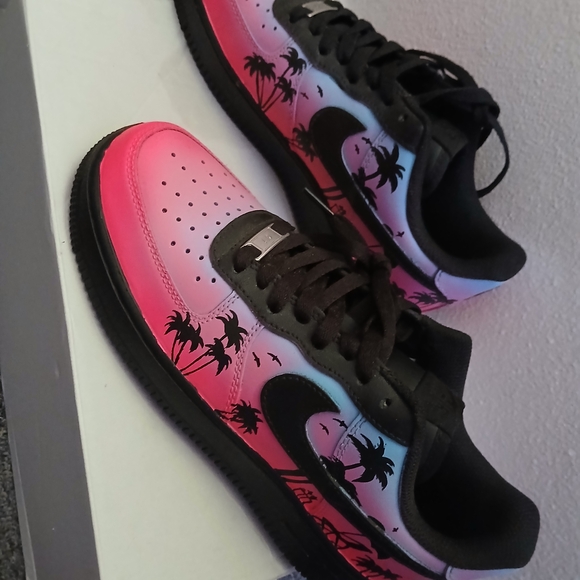 Nike Air Force 1 Palm Tree Sneakers - Picture 2 of 6